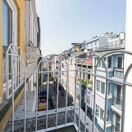 Um'S Home Apart Otel 3*